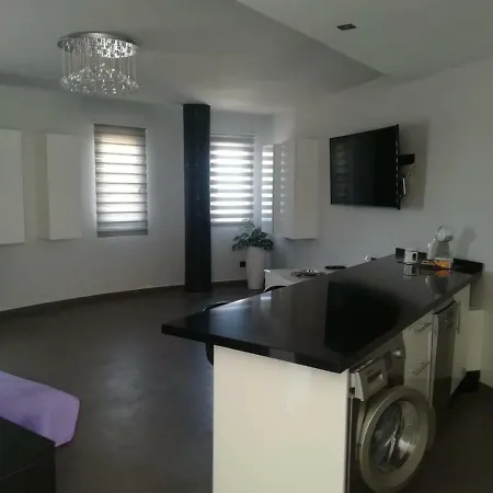 Attico Boutique Appartament Free-wife Apartman